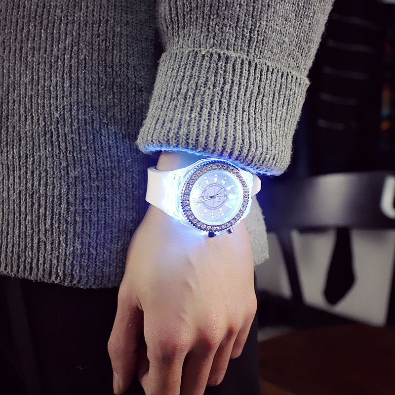 led Flash Luminous Watch Personality trends students lovers jellies woman men's watches 7 color light WristWatch relogio masculi
